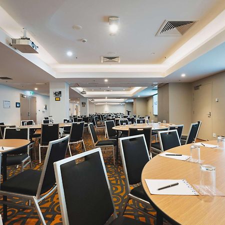 Novotel Canberra Exterior photo